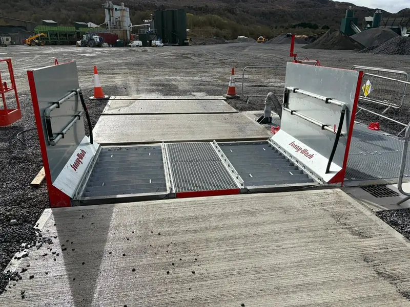 SiteWash 2, inset. Construction. Reference INS-001.
